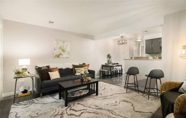 $2,050 / 1br - 890ft2 - Enjoy 24/7 security. A gated garage with assigned parking convenient, (oakland downtown)63933765856898121