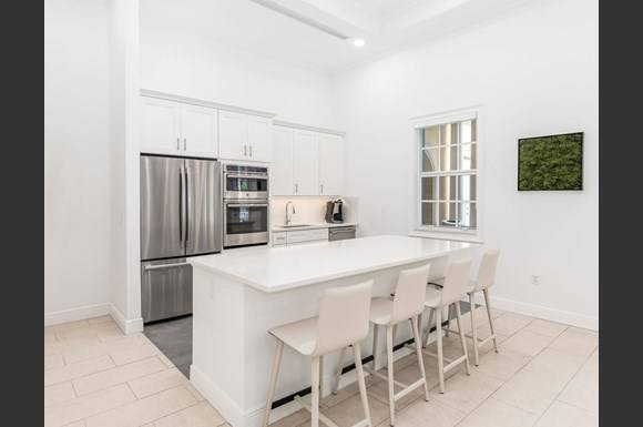 $3,220 / 2br - Luxury two bed two bath move in now, two weeks free, no hoa, 55+ (Jupiter)64049277564930123