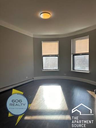$1,400 / 2br - Bright & Spacious 2 Bed – Washington Park | $1,400/mo | Top Floor (Chicago)63959874808579121