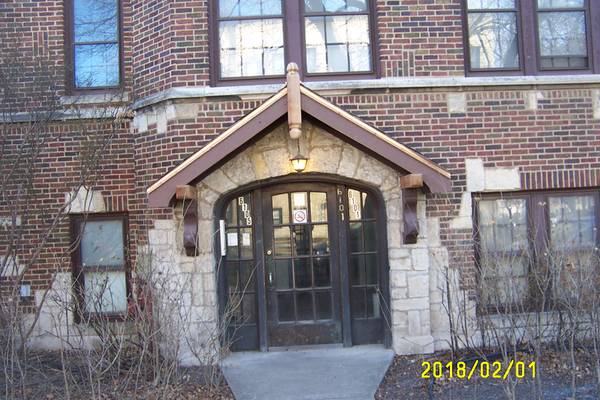 $1,475 / 1br - 800ft2 - NOBODY on your head third floor - (chicago west rogers park) (chicago west rogers park)64041811501443121