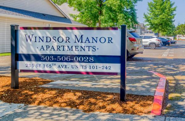 $1,550 / 2br - $1700 OFF w MOVE! 2 Bedroom + Ceiling Fans, Right by the Bus Line (Glenfair)63615726717059122