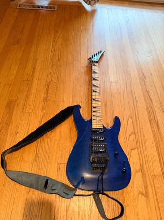 2020 Jackson JS32Q Dinky – Transparent Blue Quilt Maple, Floyd Rose – $240 1