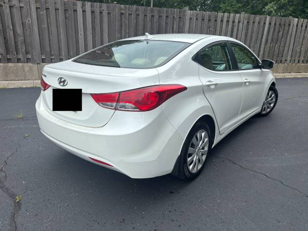 Hyundai Elantra GLS 2012 - 116k miles - $6,500 (Skokie)63618949976961123