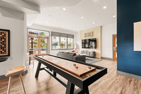 $3,425 / 2br - 1257ft2 - 2/bd 2/ba, Game Room, Basketball Court (23425 Southeast Black Nugget Road, Issaquah, WA)63929302574979124