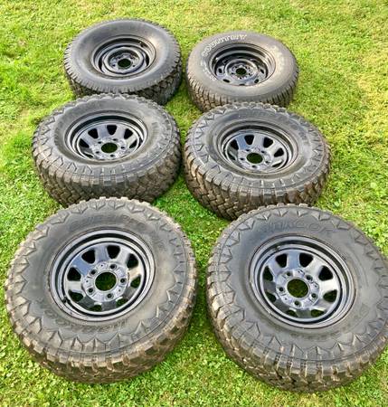 Hankook Dynapro MT mud terrain snow 5 lug tire 31x10.50R15LT 1