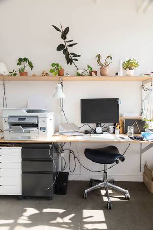 $950 FOR LEASE | Eastbank Studios | Top Floor Creative Studio/Workspaces (SE Portland (Central Eastside))63956926295810123
