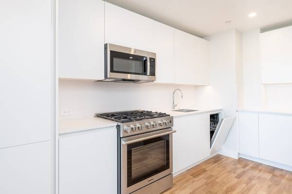 $3,150 / 1br - South Boston 1 Bed/1 Bath Apartment | Columbia Rd (South Boston)63863244848643124