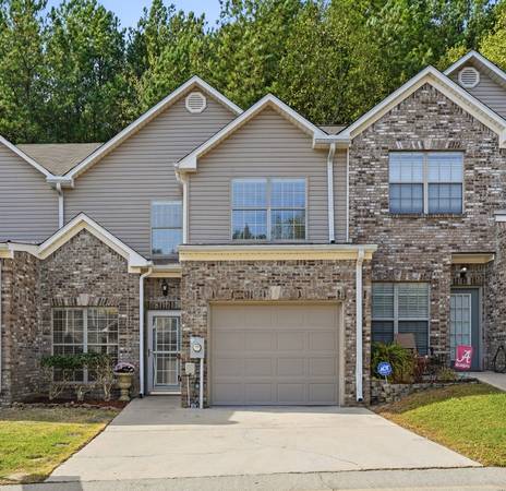 Spacious 3BR Townhouse with 2.5 Baths in Birmingham – Available 11/202 1