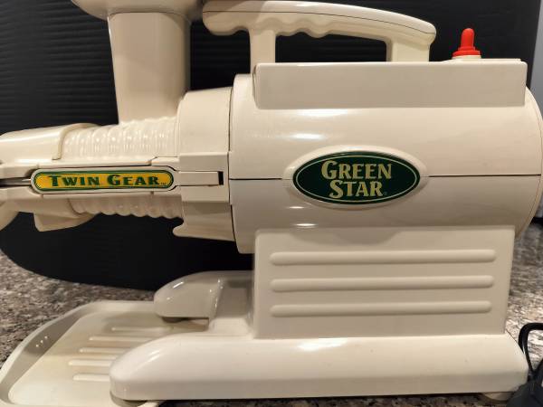 Tribest Greenstar GS-1000 Original Juicer 1