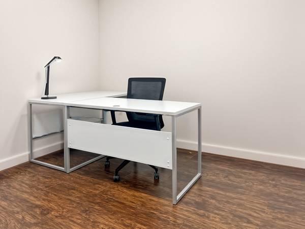 🎆 Start the New Year in an All-Inclusive Office 20% Off 🎆 1