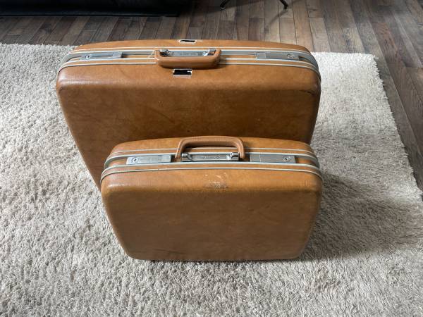 2-Samsonite Hard Case Luggage Pieces-Vintage - $25 (Columbia, MO)63471026123009120