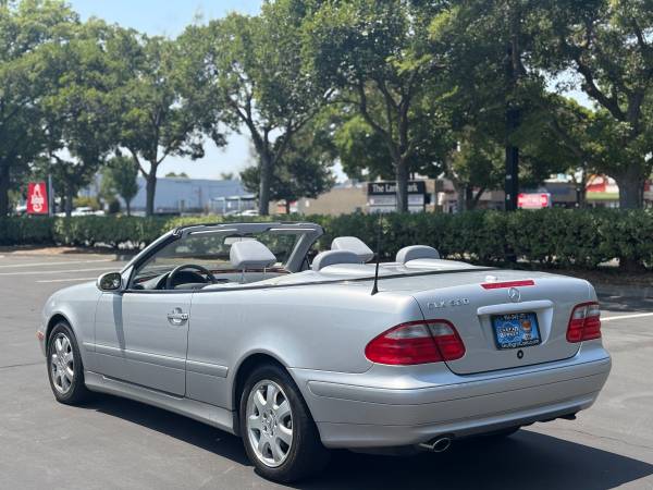 2003 MERCEDES CLK 320, SOLO 31 K MILLAS, CARFAX DE 1 PROPIETARIO, DESCAPOTABLE - $12,995 (Sacramento)63619495244163124