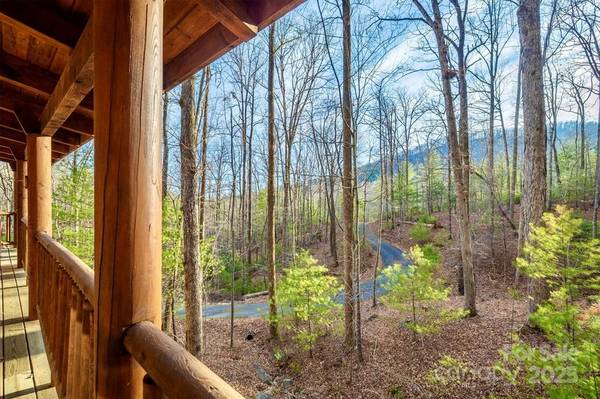 $624,900 / 2148ft2 - Blue Ridge Mountain log cabin dream on 20 acres! (Austin Creek, Lenoir NC)64029373469185124