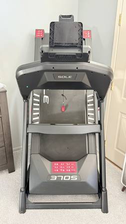 SOLE F63 TREADMILL 1
