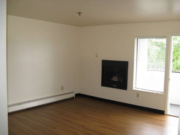 $2,170 / 3br - 950ft2 - Luxurious 3 bed / 2 bath available with convenient washer & dryer (Anchorage - South Abbott Loop)63991794973058124