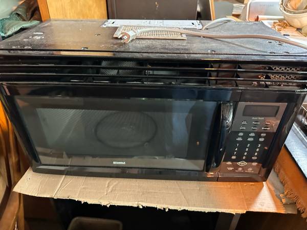 Microwave-cabinet mount 1