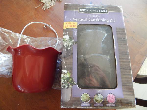 Pennington Tango Red 3 Pot Ruffled Vertical Garden Kit 7 in. 1