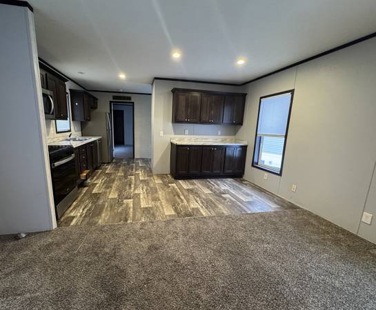 $1,189 / 3br - 1216ft2 - NO RENT UNTIL JAN. 2027!!! Beautiful 3 bed/2 bath home! (Lansing)63920838065027122