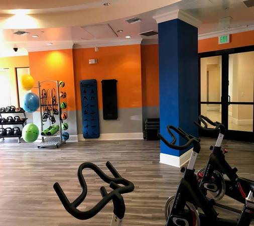 $2,498 / 2br - 1040ft2 - Lease by the unit or by the bed, Dishwasher, Mirrored Closet Doors (University Park)63701130433411122