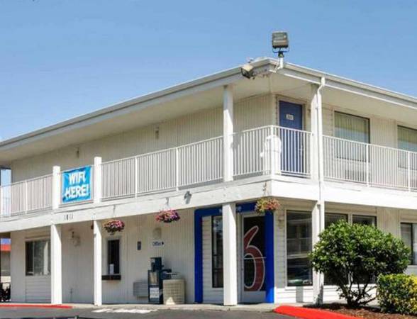 $599 / 1br - DISCOUNTED WEEKLY FLAT RATE > Kids are FREE! Onsite Laundry, TV, Wifi (Tacoma South)63934287514499123