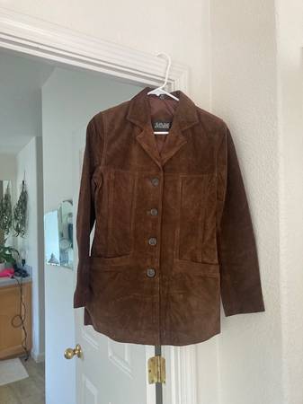 Beautiful brown suede ladies jacket 1
