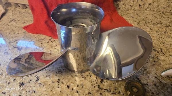 14.5"x17" Michigan Stainless Steel Prop 1