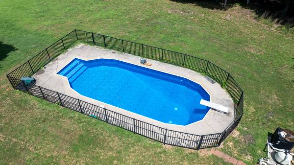 $650,000 / 4br - 3057ft2 - Large House with Pool in Amherst (Amherst)63851969323521122