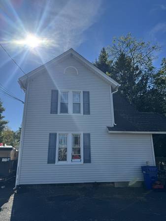 $2450.00 / 2br - 1050ft2 - Two family property located within walking distance to downtown New Mi63977126794883120