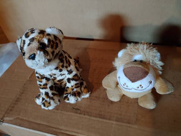 Plush Stuffed Lion & Leopard 1