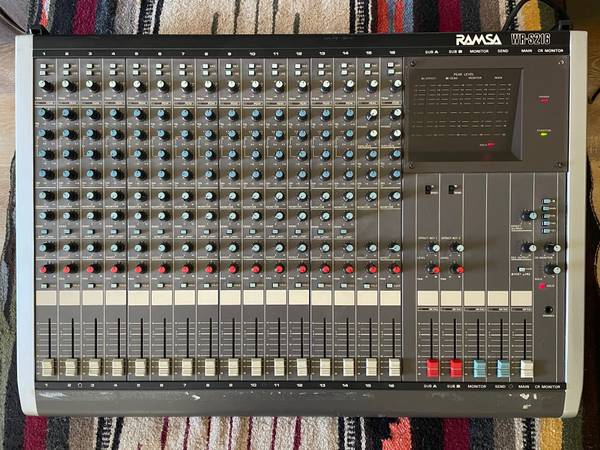 Panasonic RAMSA WR-S216 Powered Analog Mixer with Road Case 1