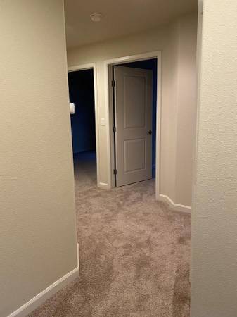 $1,858 / 2br - 1114ft2 - Sophisticated , Gas Fireplace & State-of-the-Art Gym (Kennewick)64026291945986123