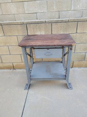 Work Bench with drawer 1