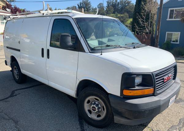 2017 GMC Savana 2500 3DR Furgón 4.8L (Chevrolet Express) *EXCELENTE PRECIO* - $6,900 (oakland hills / mills)63613228889347123