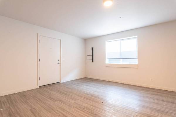 $1,100 / 1br - 499ft2 - Modern 1Bdrm Apartment at the Lucera! (4626 N Maryland Ave #103)63914738784386123
