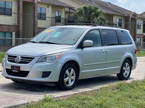 2009 VOLKSWAGEN ROUTAN - $3,950 (BROWNSVILLE TX)63612079539331120