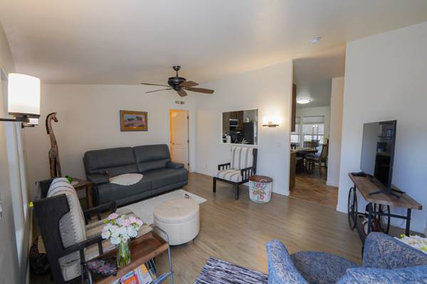 $172,000 / 3br - 1092ft2 - All there is to do is sit back and enjoy the updates! (Yuma)64214141978498122