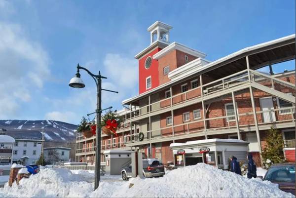 $11,000 / 2br - 900ft2 - Okemo Seasonal Rental - Two Bed in Historic Downtown Mill - On Shuttle (Okemo, Ludlow)63976979079043120