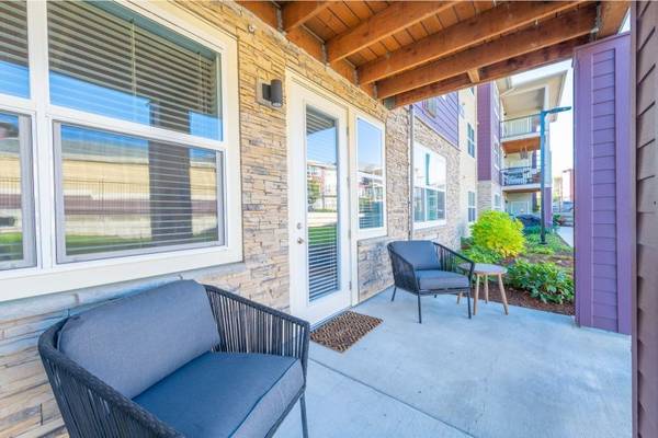 $2,520 / 2br - 1144ft2 - Towel Racks, Microwave, 2B/2B (13285 Southwest Hawks Beard Street, Tigard, OR)63914856179459123