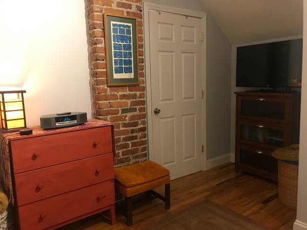 $1,500 / 3br - Large Bedroom with Private Bathroom and Study Area Near Longwood (Jamaica Plain)63828484121219124