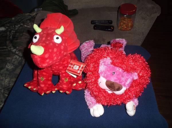 Dinosaur and Lion Takes (2 AA Batteries Each) Not INCLUDED 1