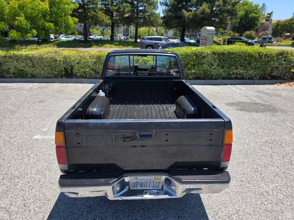 1988 Nissan D21 Hardbody SE / KING CAB / V6 / 5 Manual / 1 OWNER - $5,900 (mountain view)63617852828931124