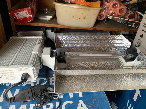 Platinum or Phantom grow light 1