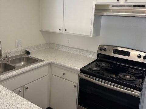 $1,610 / 1br - 550ft2 - Disposal, Pool, Carpeting, Off Street Parking (Redlands)64028081533827122