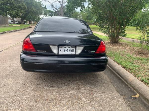 2011 Ford Crown Victoria - $6,500 (Houston)63622447582595123