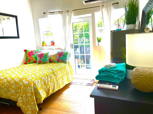 $1,499 / 1br - Near Key Biscayne And Downtown Brickell (Rhodes area coconut Grove)64051006502146120