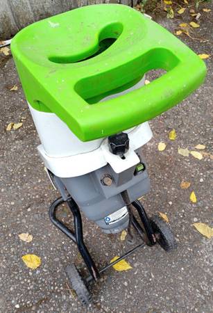 Branch Chipper/Shredder 1