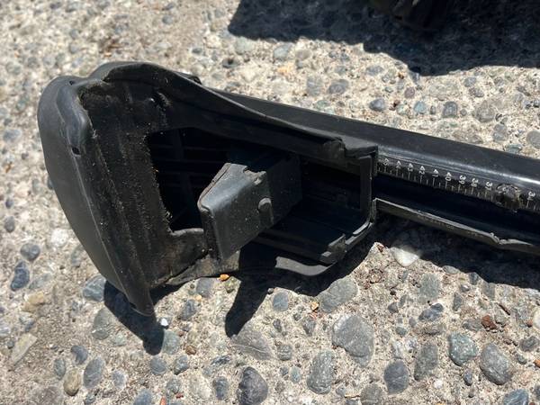 Thule Rapid Rail cross bars and mouting feet - $190 (West Seattle)63470979682563123