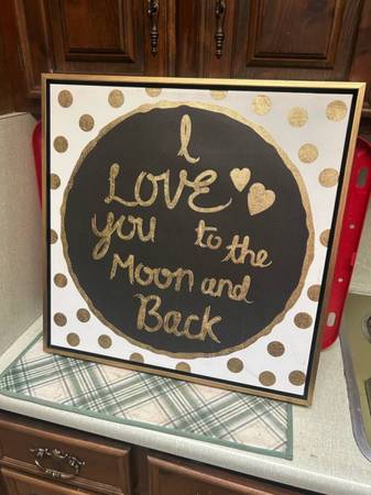 Free I Love You to the Moon and Back' Decorative Wall Art 1