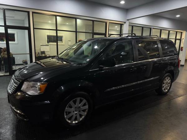 2017 Dodge Grand Caravan Passenger GT Minivan 4D V6, Flex Fuel, 3.6 Li 1