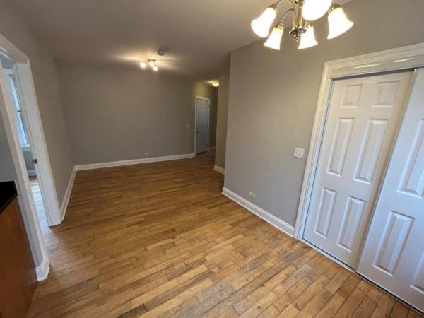 $1,650 / 2br - 🍀🦋🌺Refugio de ensueño de 2 habitaciones rehabilitado y lleno de luz🍀🦋🌺 (Chicago)63898857720962120